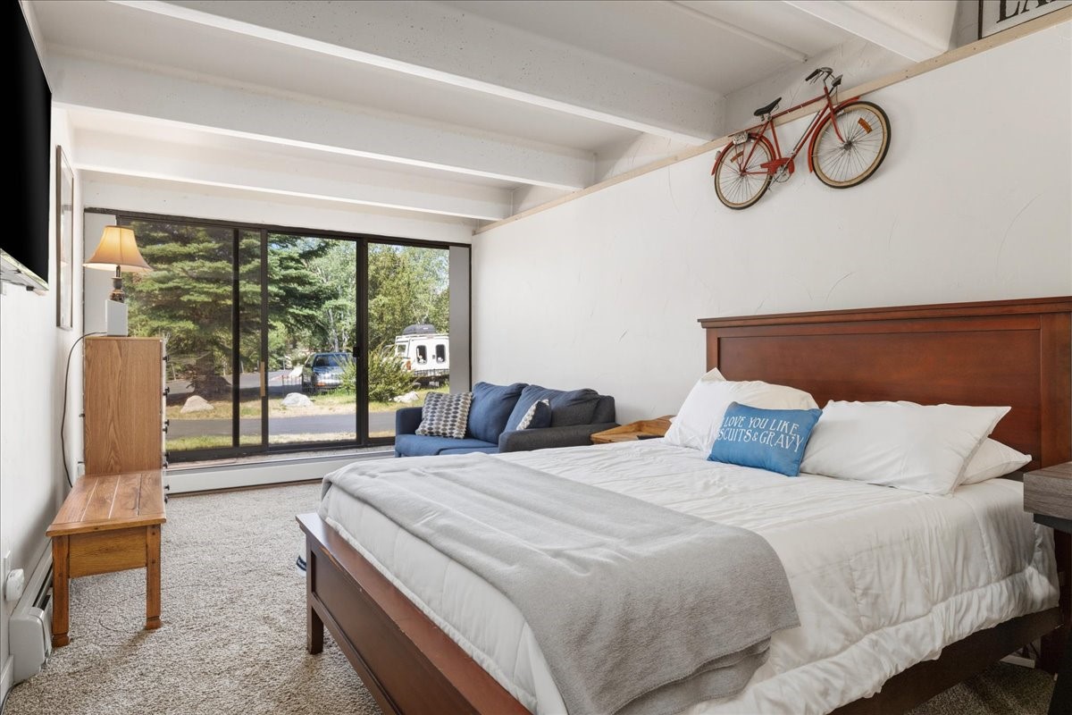 220 E La Bonte STREET 130