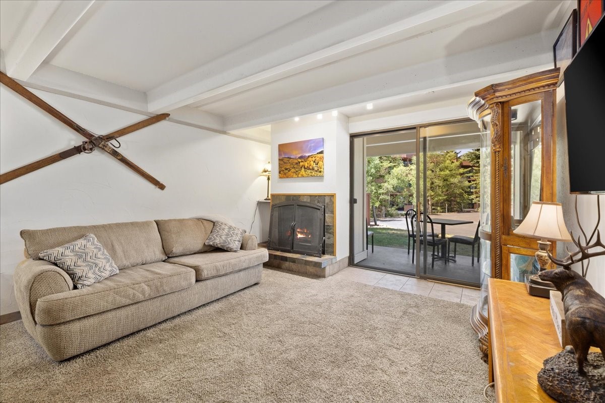 220 E La Bonte STREET 130