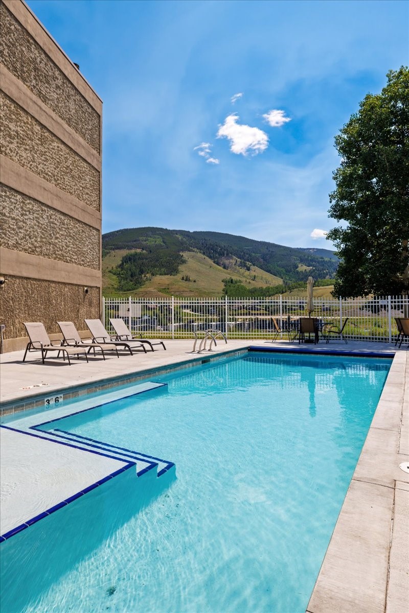 220 E La Bonte STREET 130