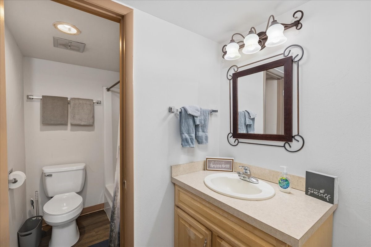 220 E La Bonte STREET 130