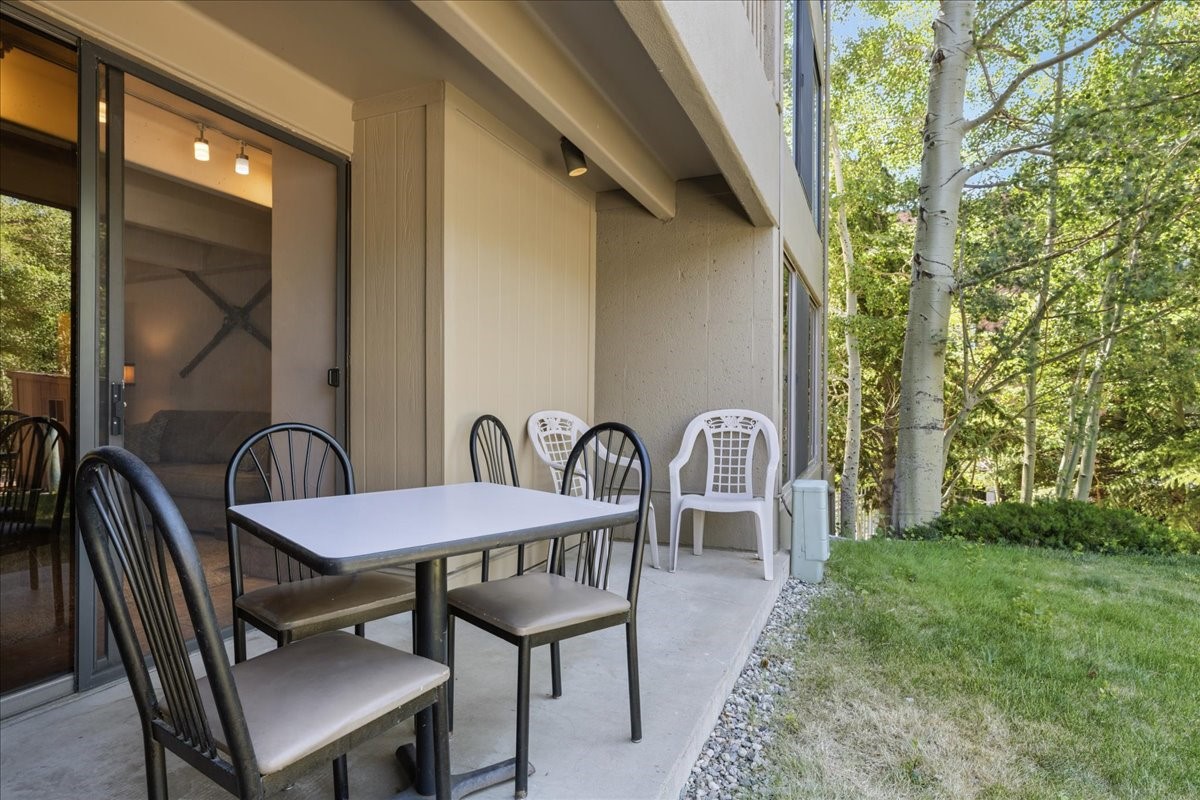 220 E La Bonte STREET 130