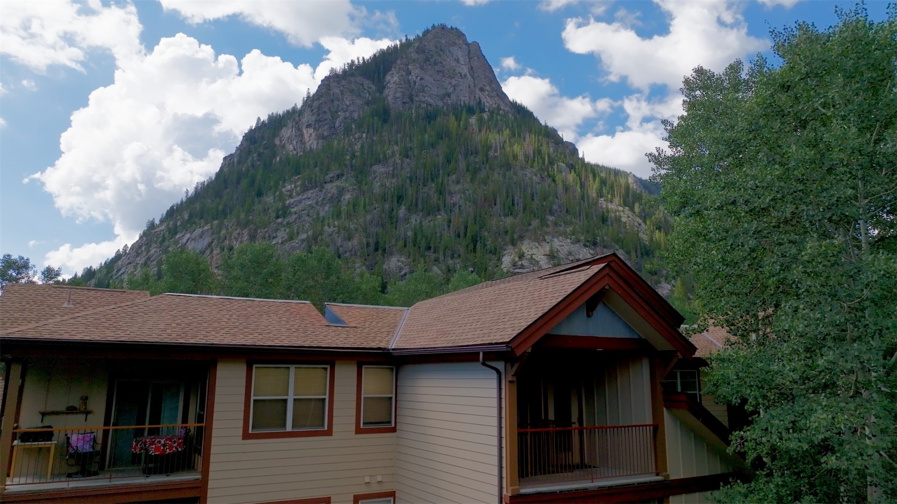 337 Streamside LANE 103