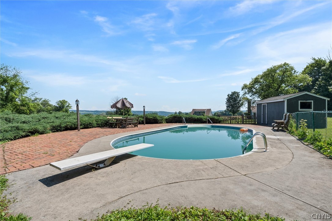 1631 Albring Road