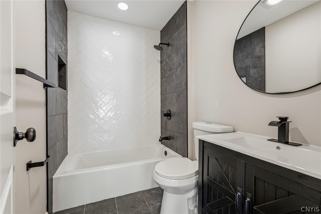 8252 Dampier Circle