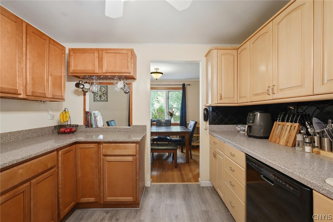 214 Wells Avenue West