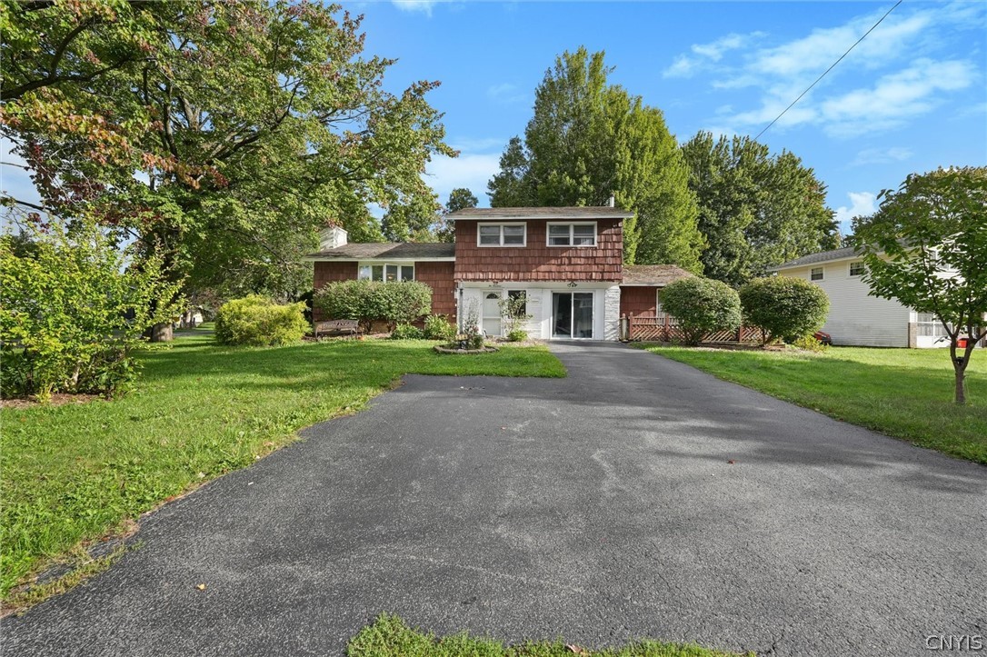 214 Wells Avenue West