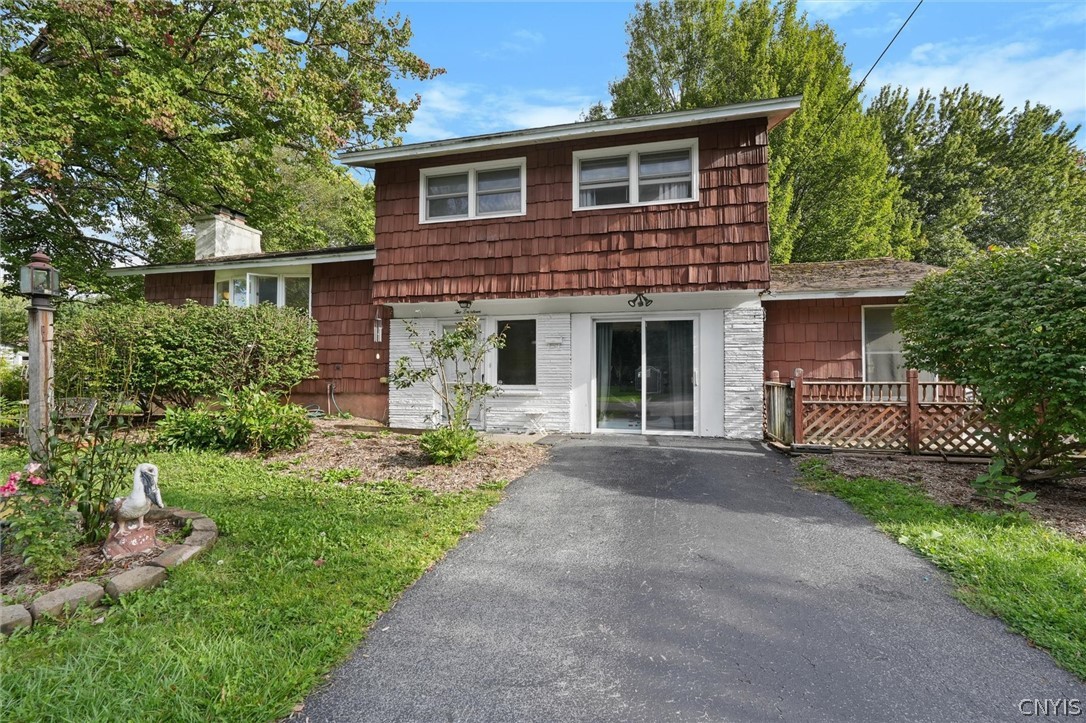 214 Wells Avenue West