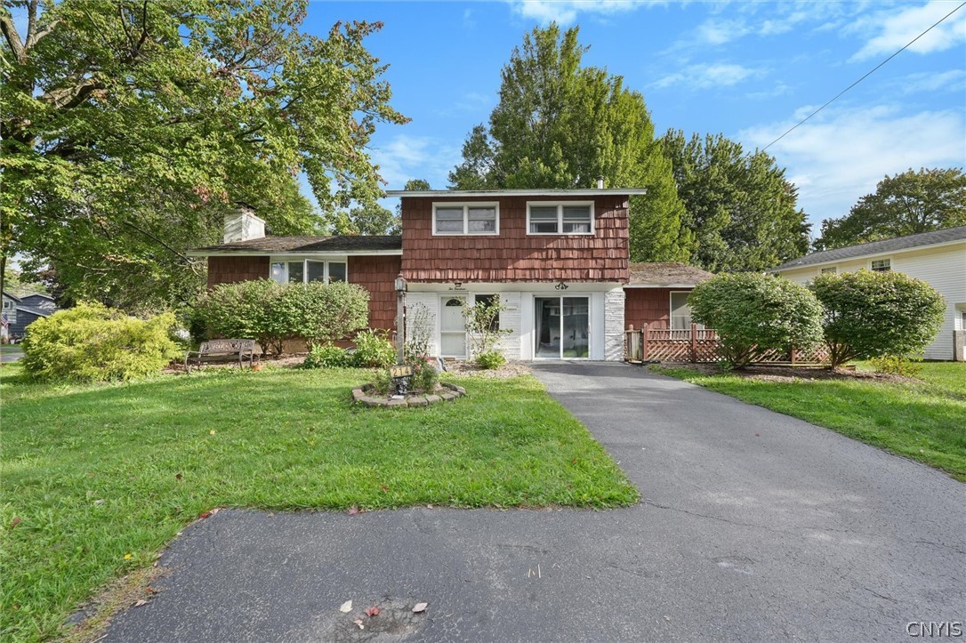214 Wells Avenue West