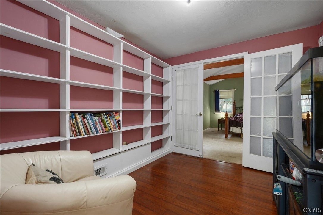 214 Wells Avenue West