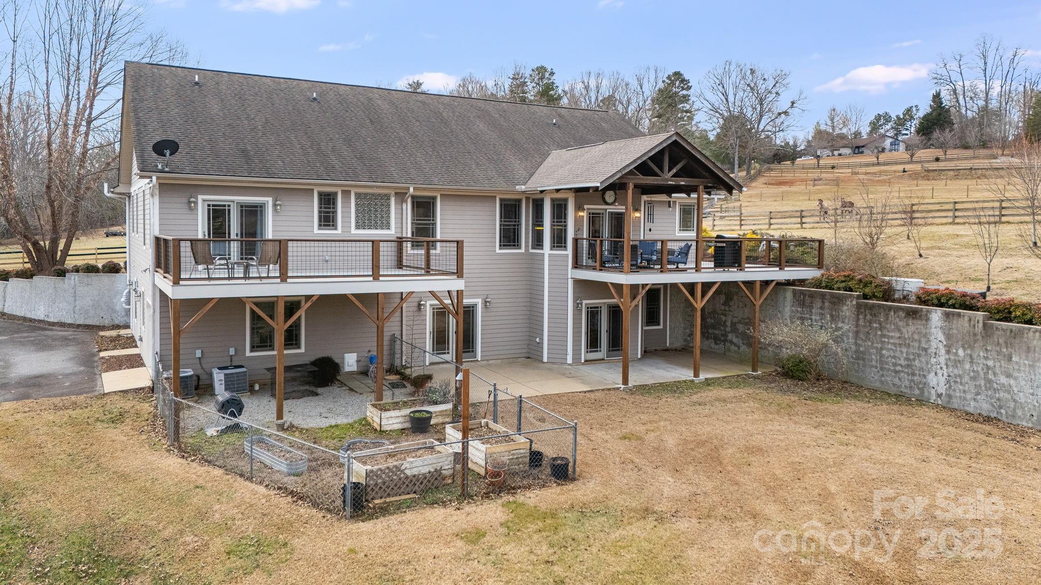 169 Stoneybrook Way