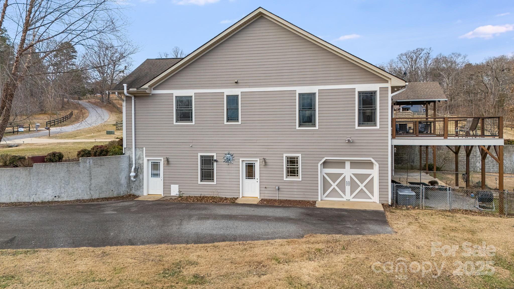 169 Stoneybrook Way