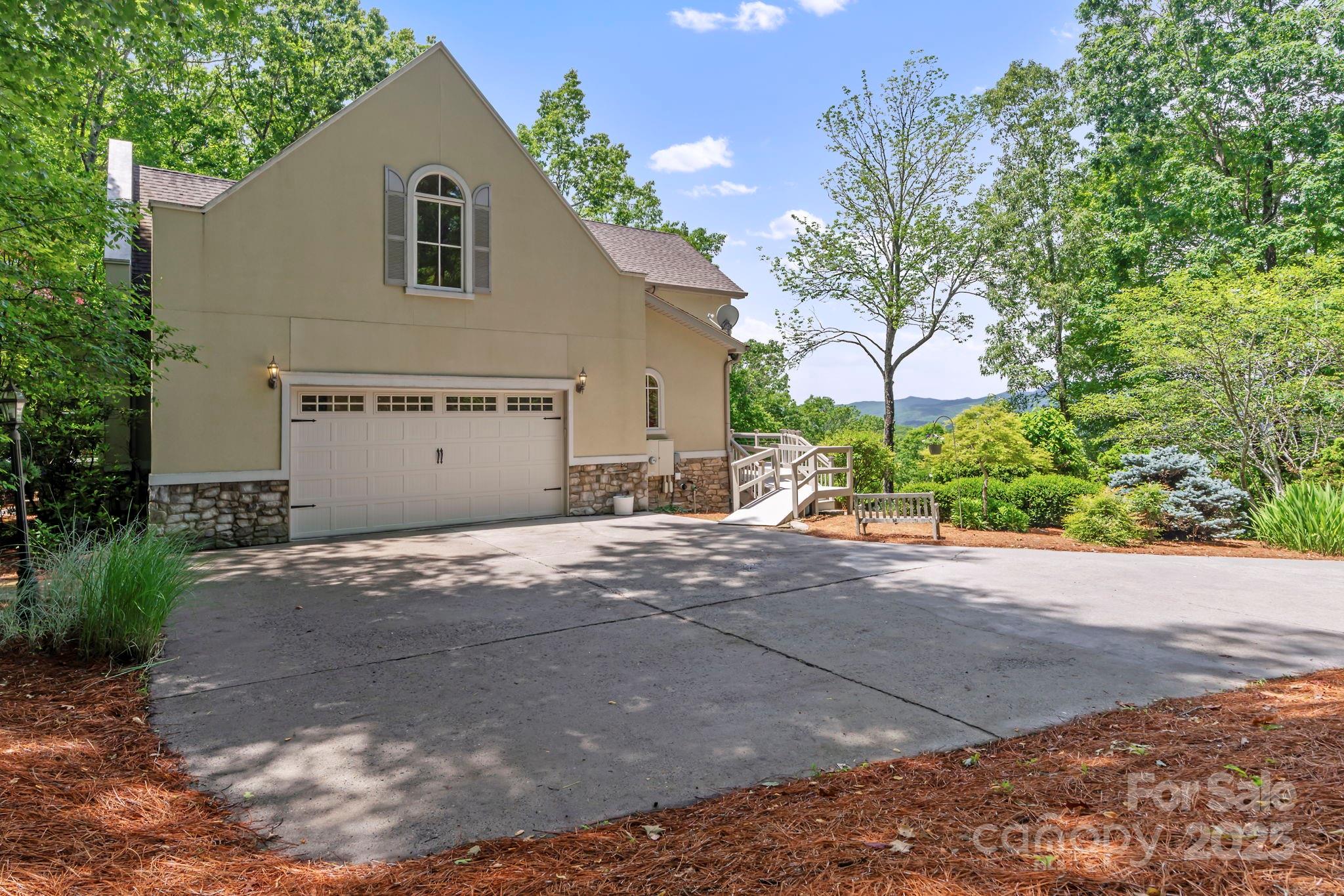 142 Paisley Lane