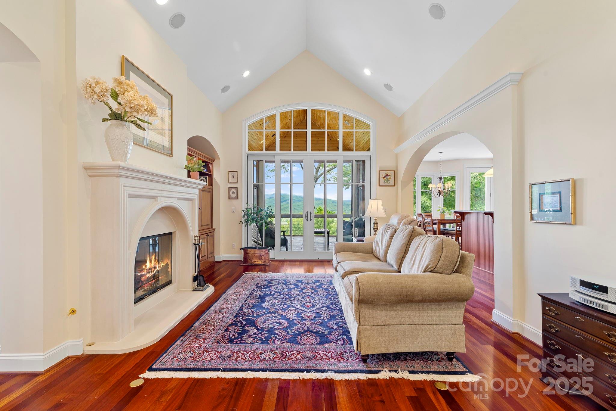 142 Paisley Lane