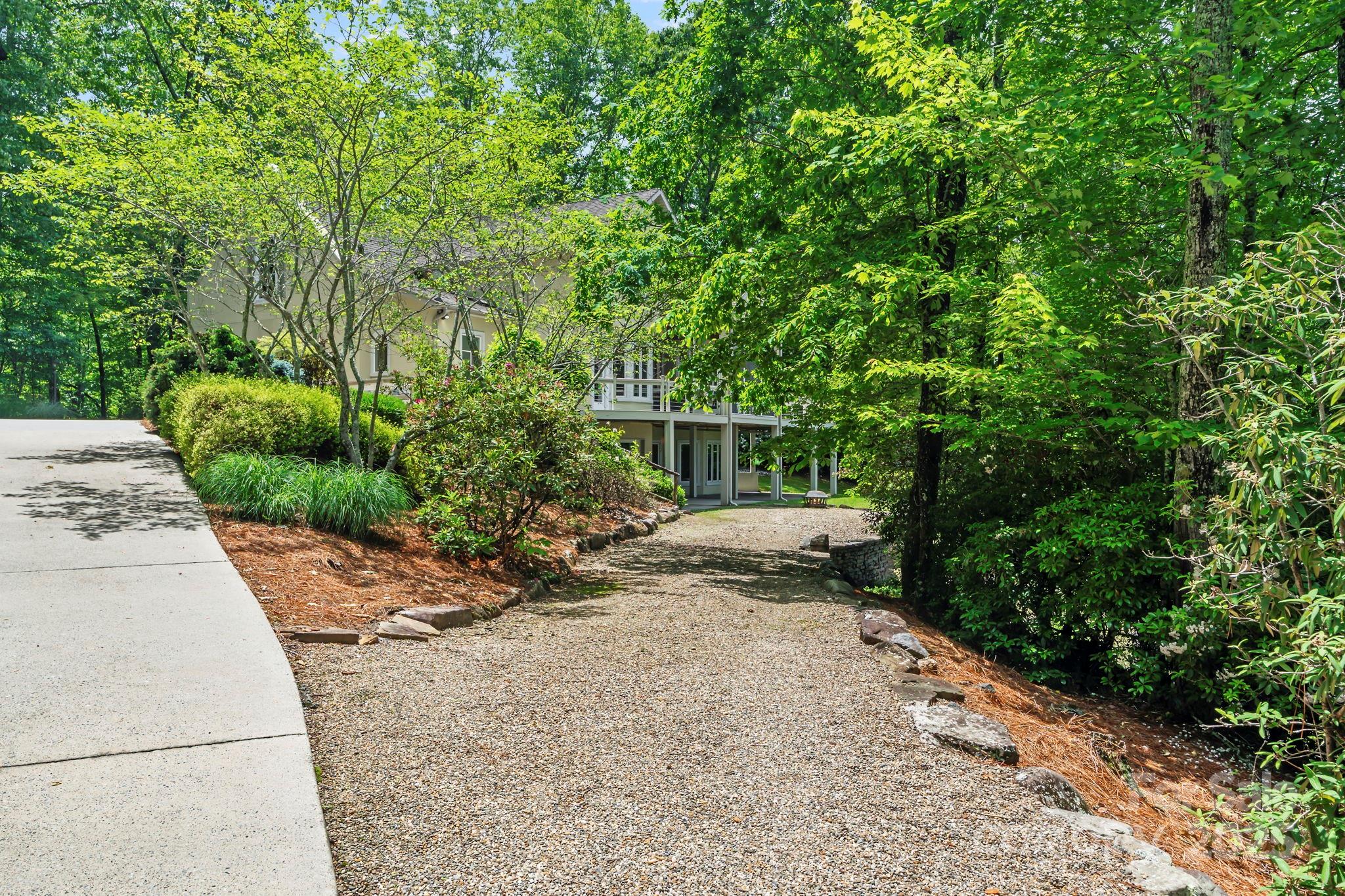 142 Paisley Lane
