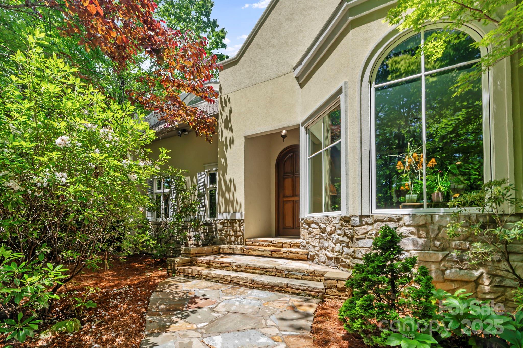 142 Paisley Lane