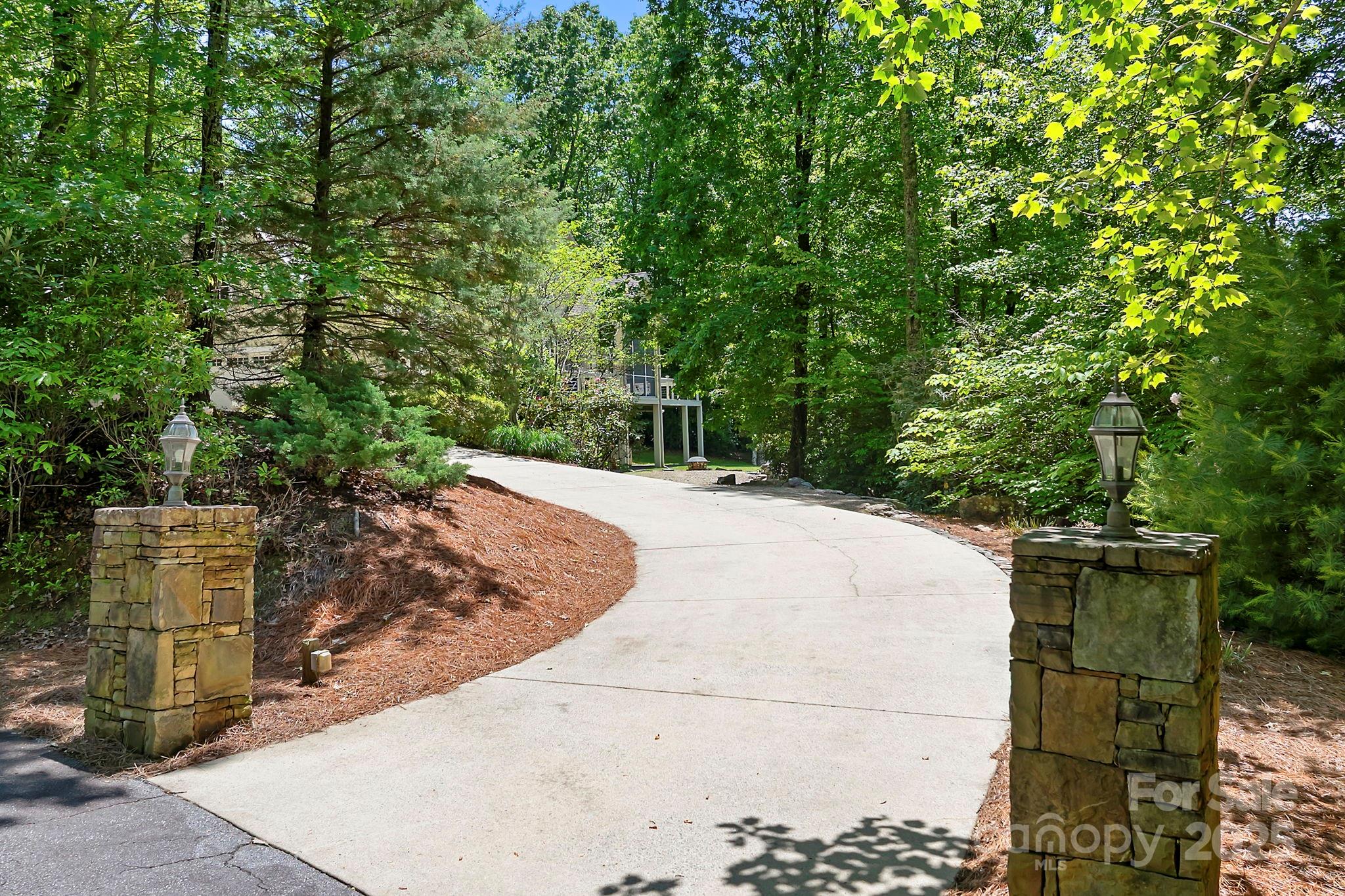 142 Paisley Lane