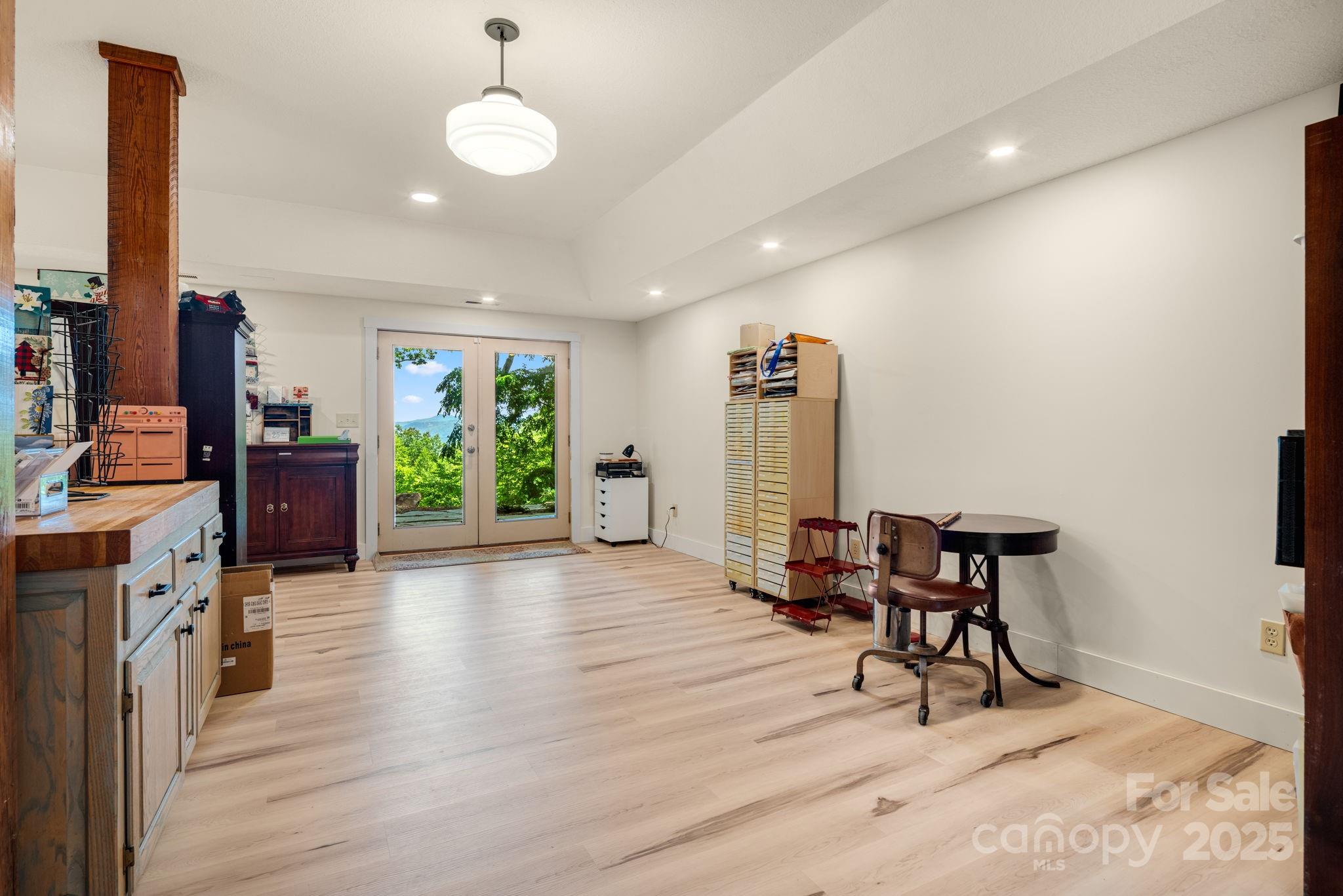 492 Henry Mountain Road