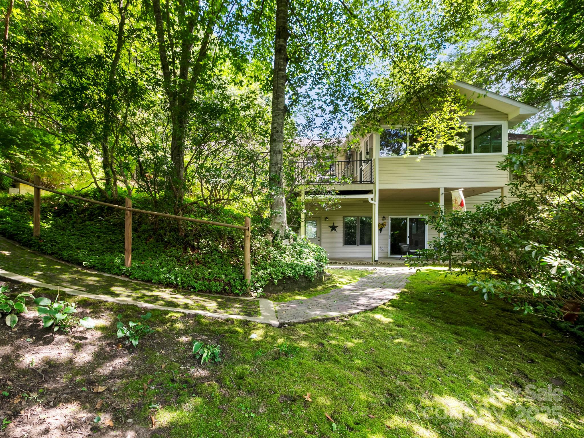 1820 Riverview Court