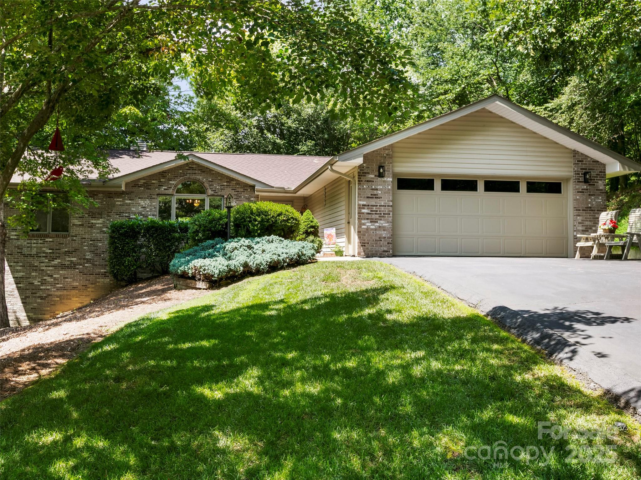 1820 Riverview Court