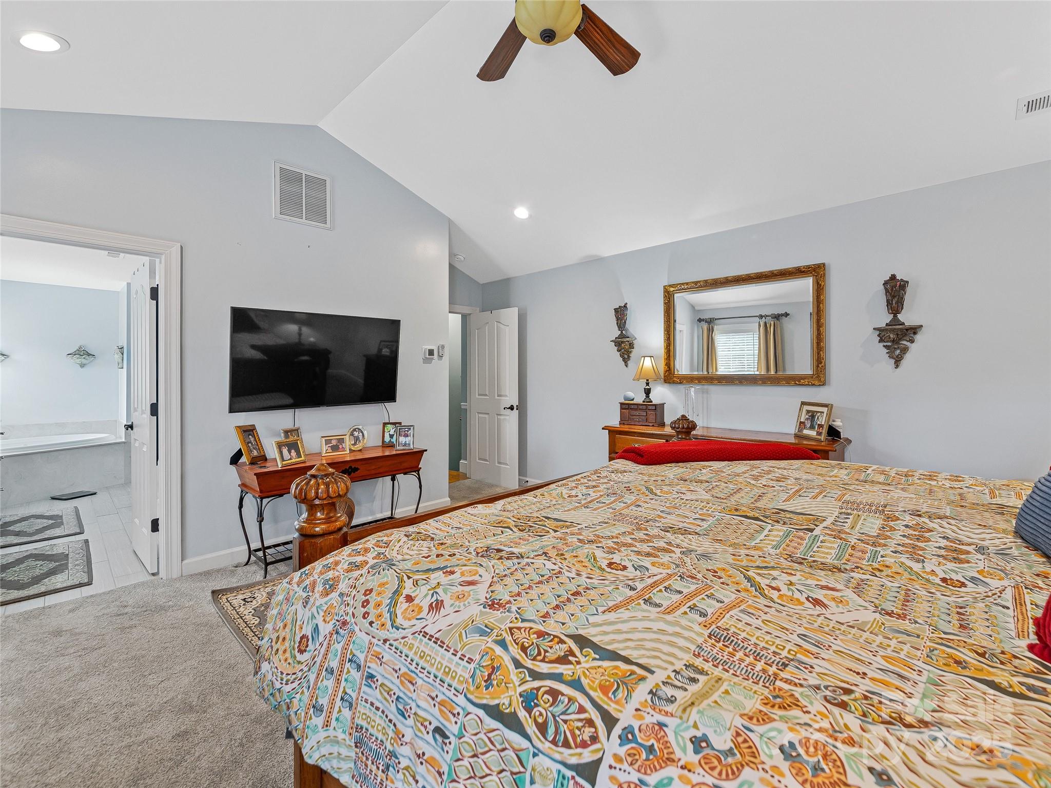 62 Classic Oaks Circle