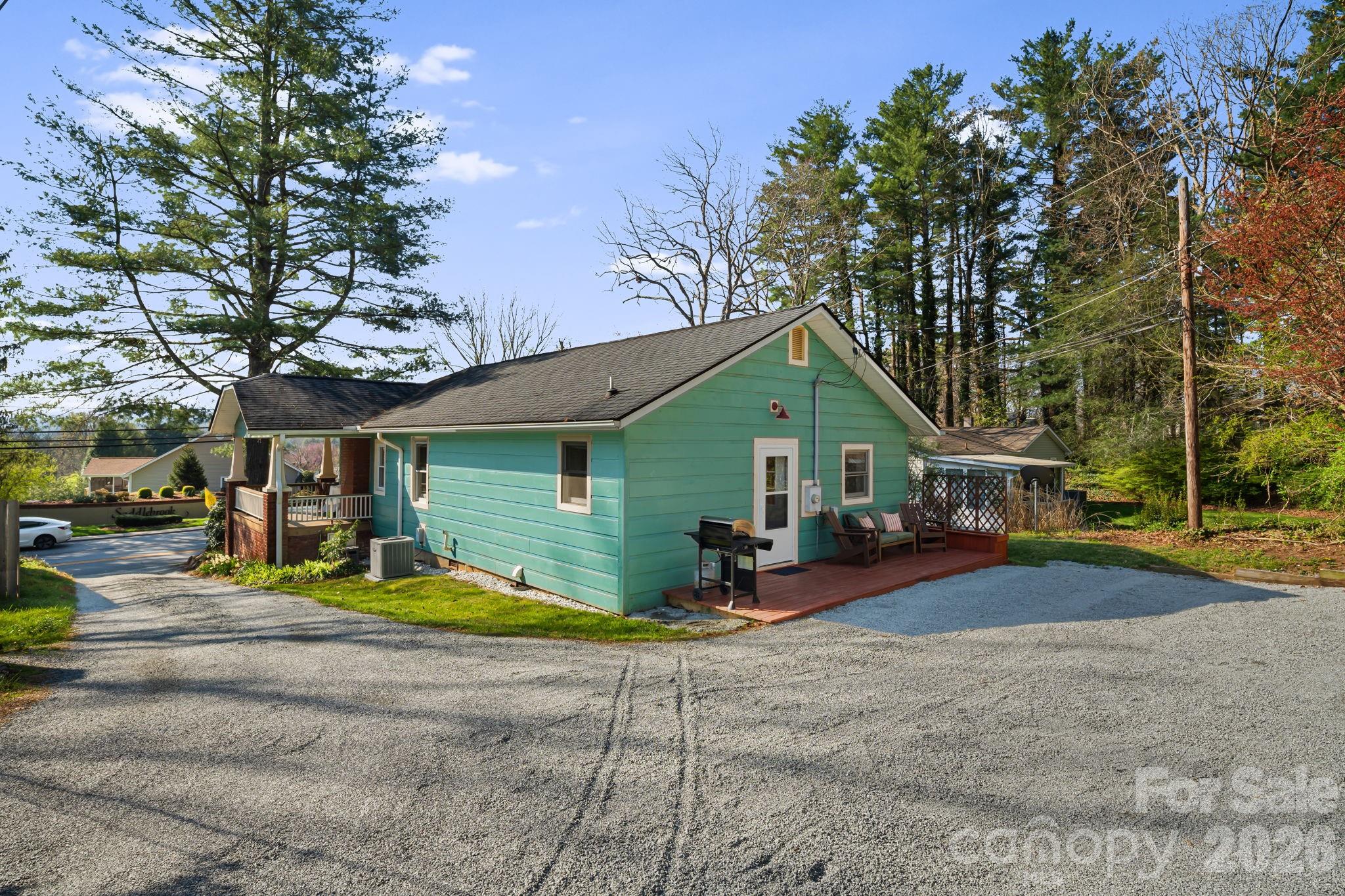 1207 Willow Road