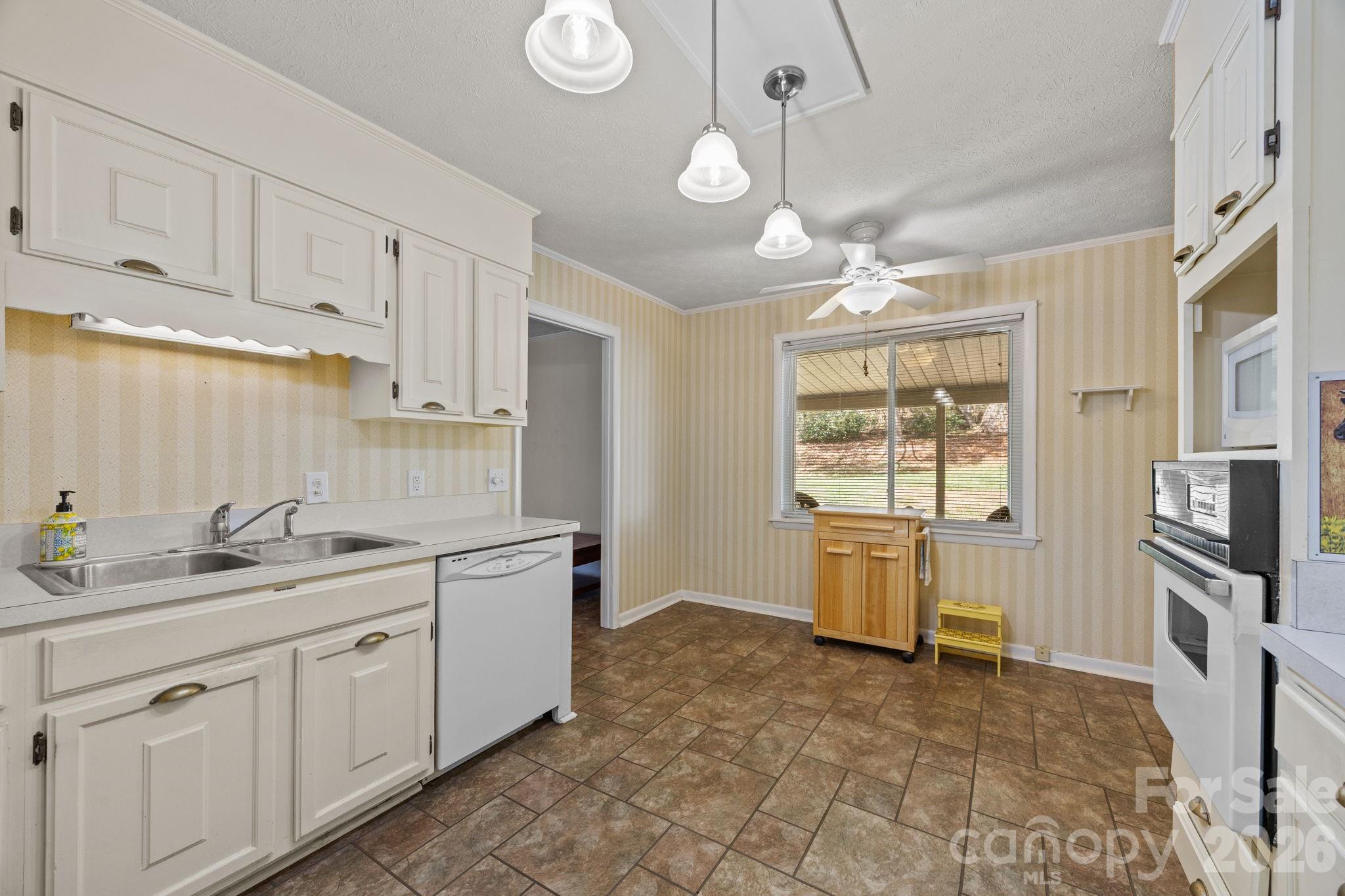 3124 Primrose Drive Unit: 10