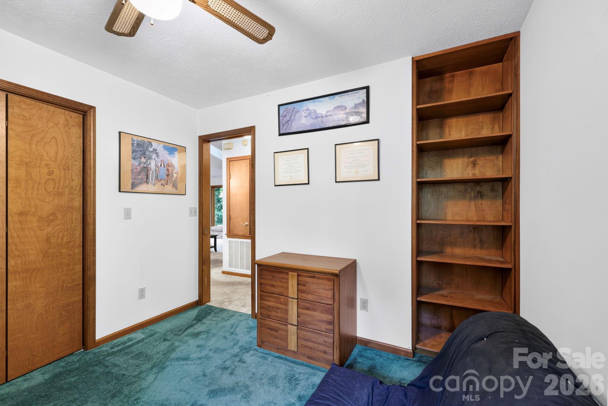 18 E Rosewood Trail