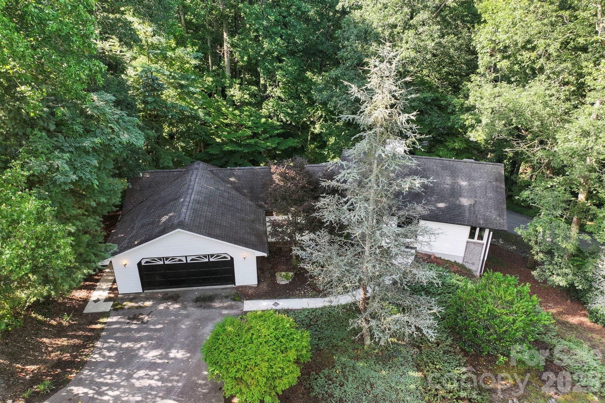 18 E Rosewood Trail