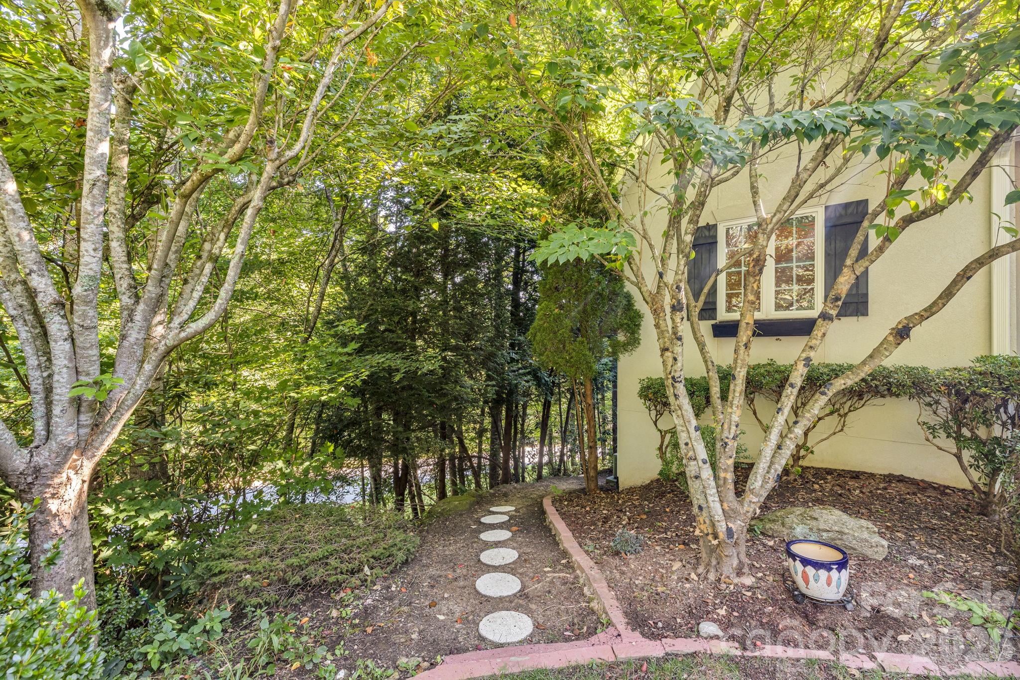 212 Carriage Springs Way