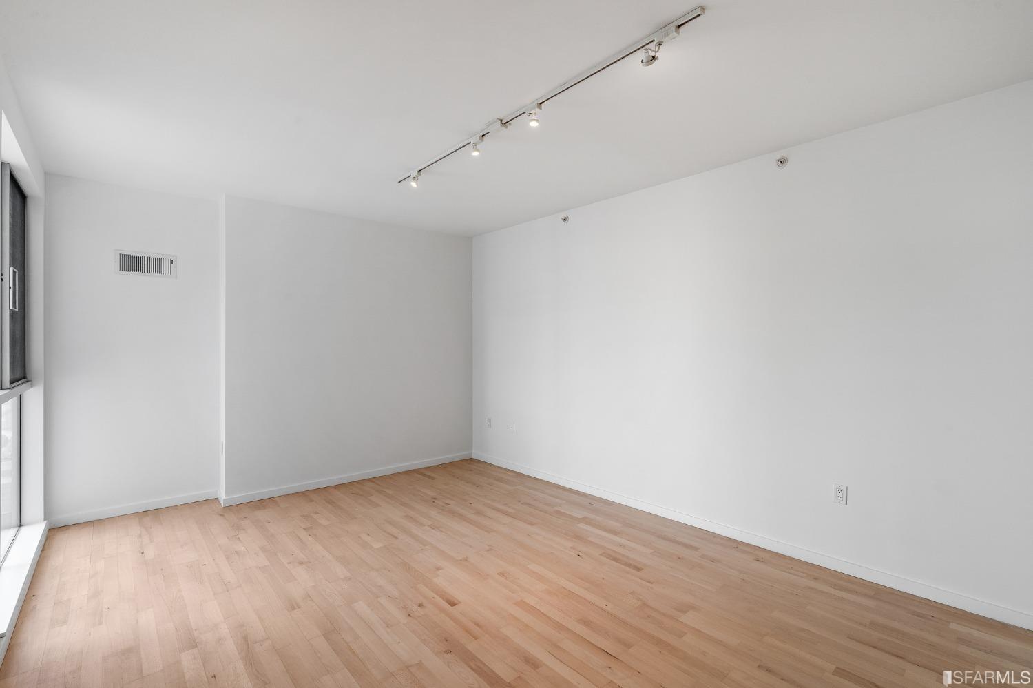 69 Clementina Street # 802