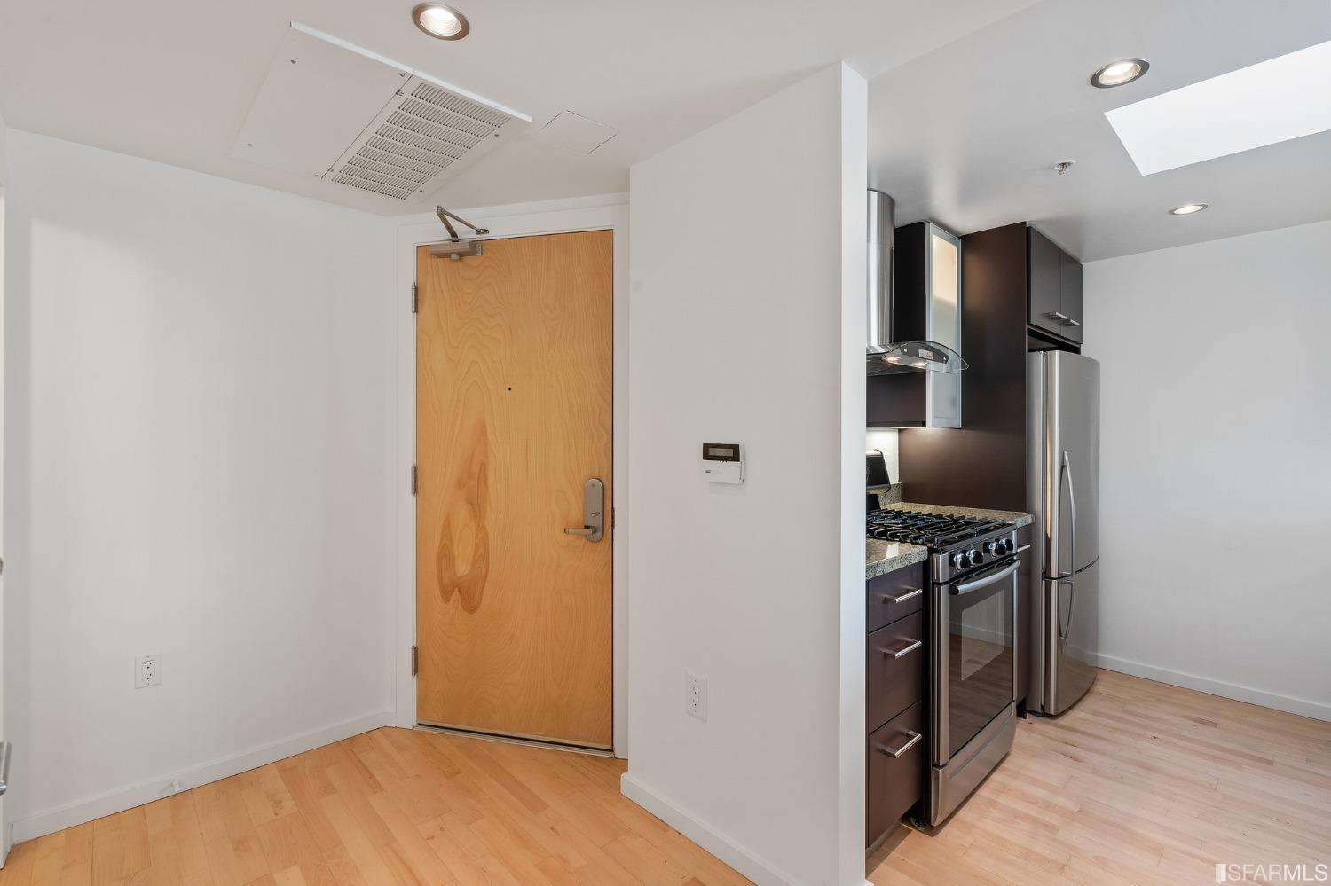 69 Clementina Street # 802