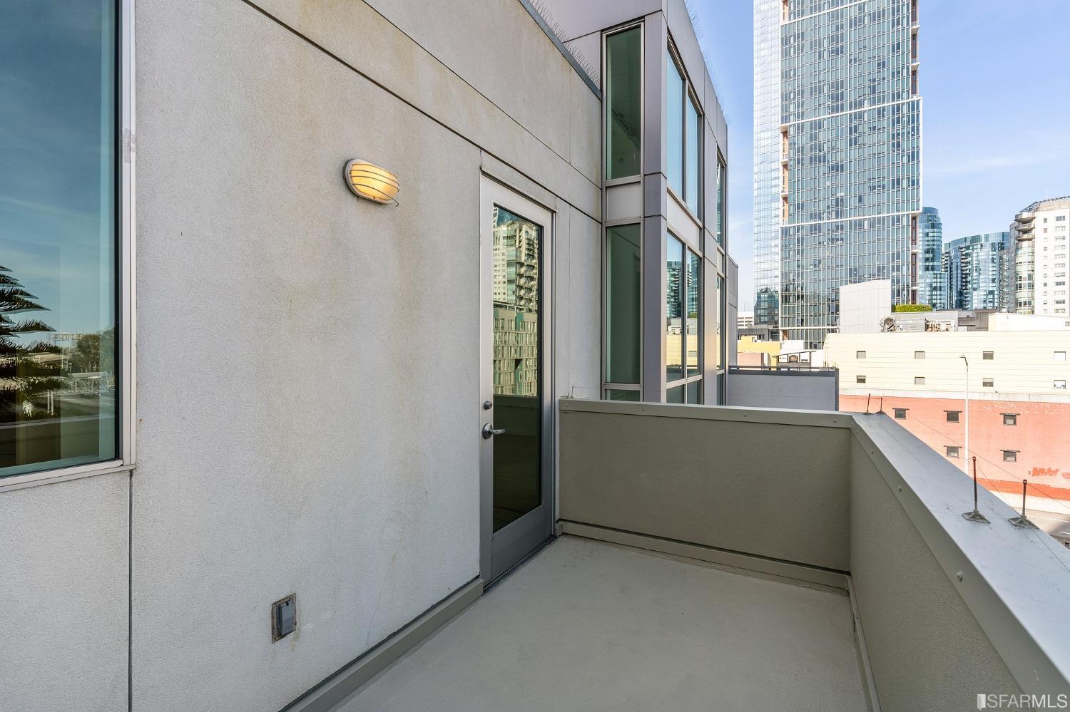 69 Clementina Street # 802