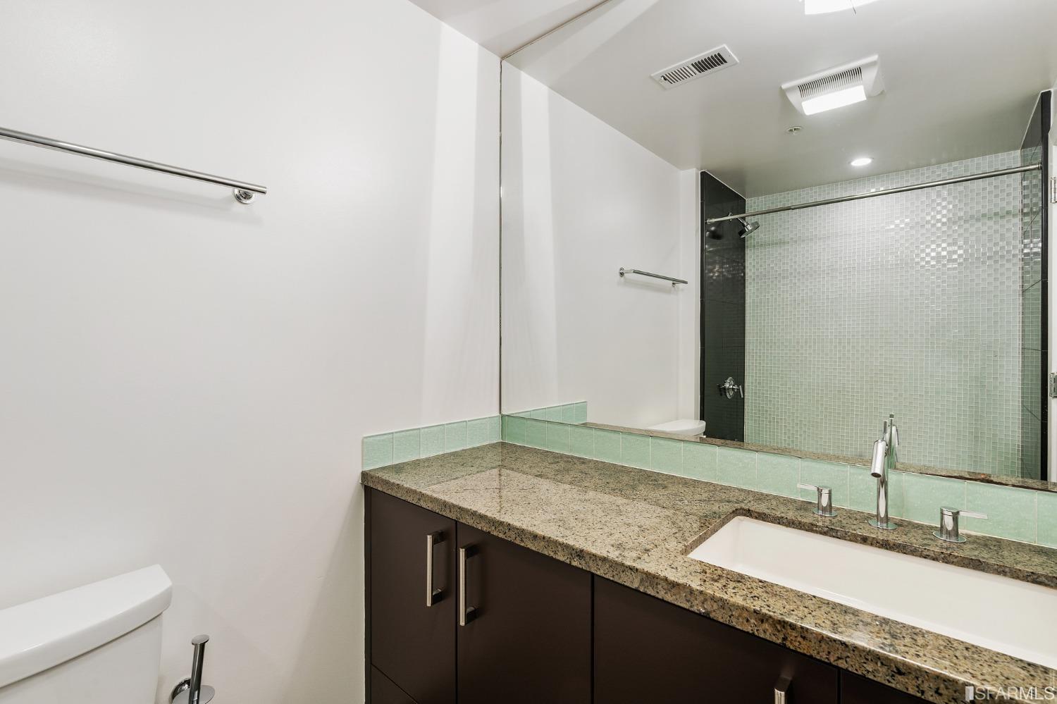 69 Clementina Street # 802