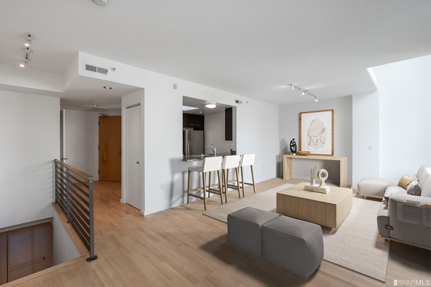 69 Clementina Street # 802