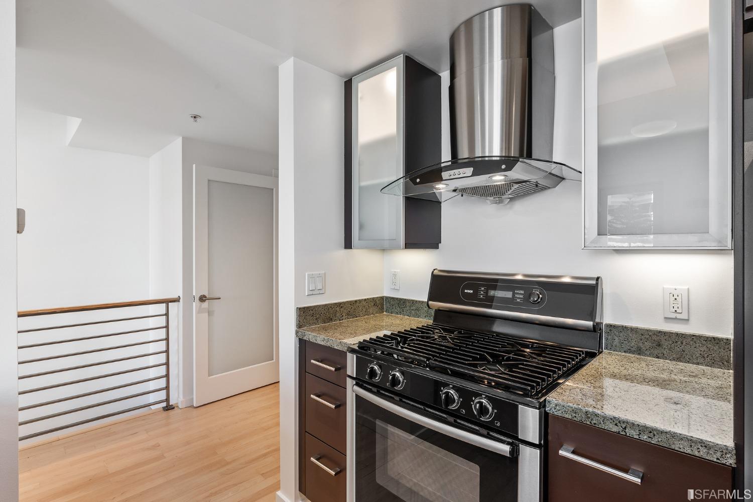 69 Clementina Street # 802