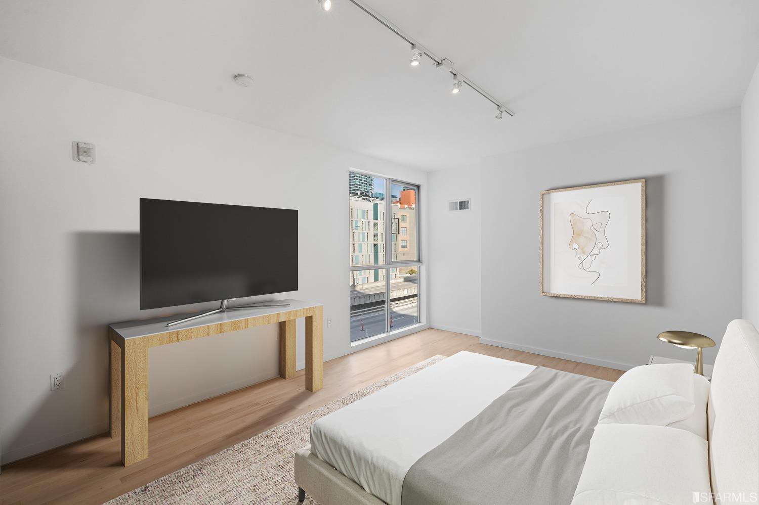 69 Clementina Street # 802