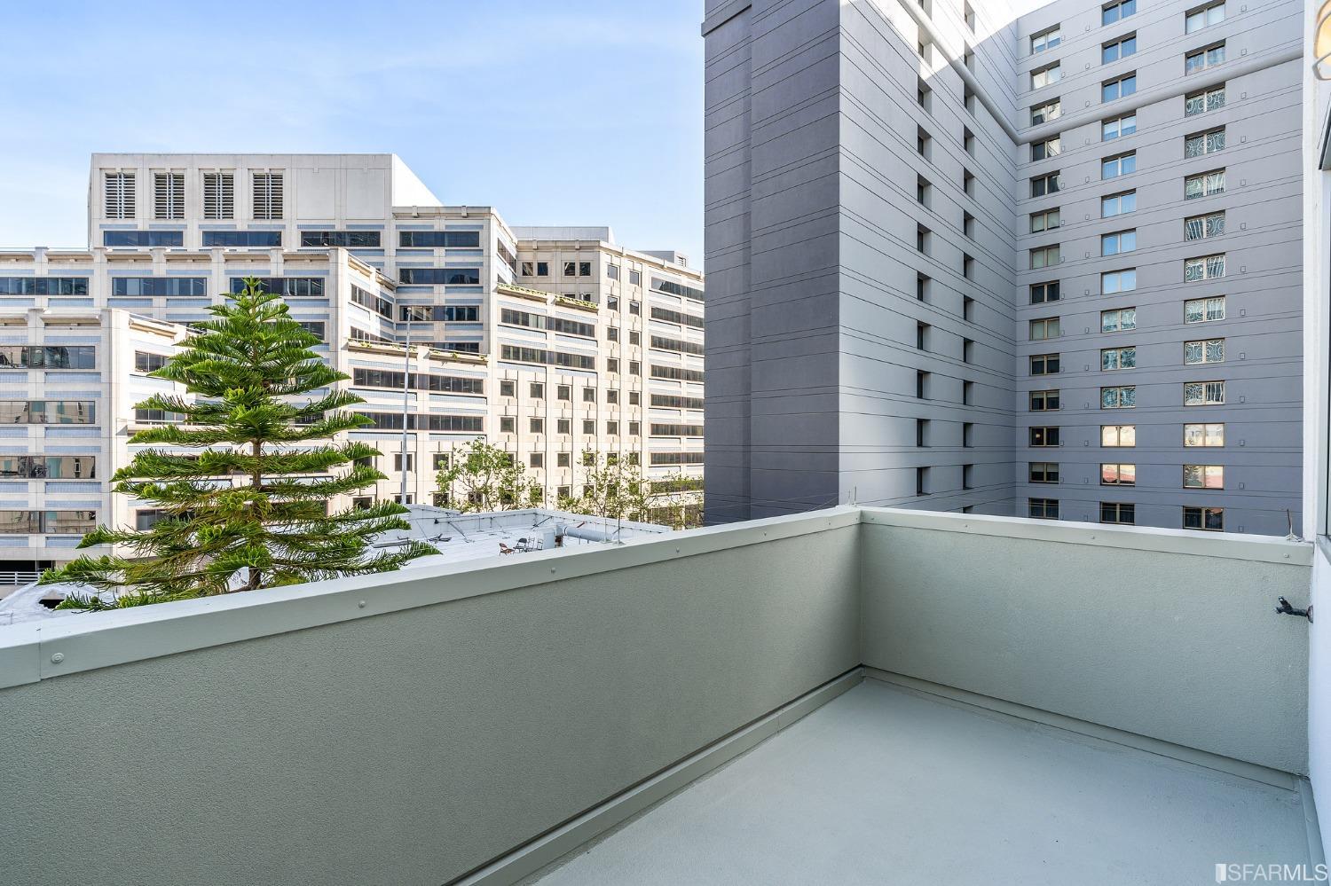 69 Clementina Street # 802