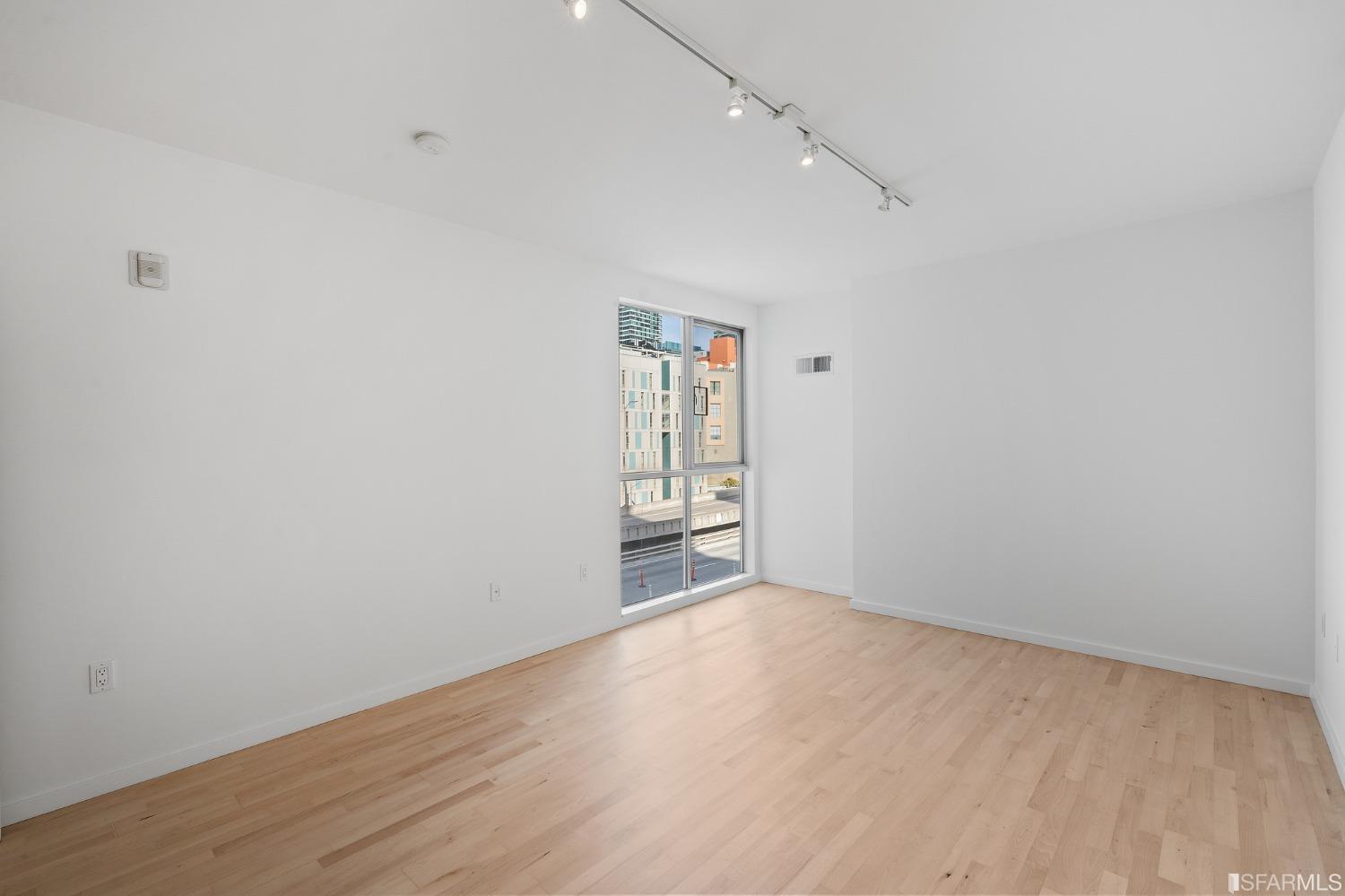 69 Clementina Street # 802