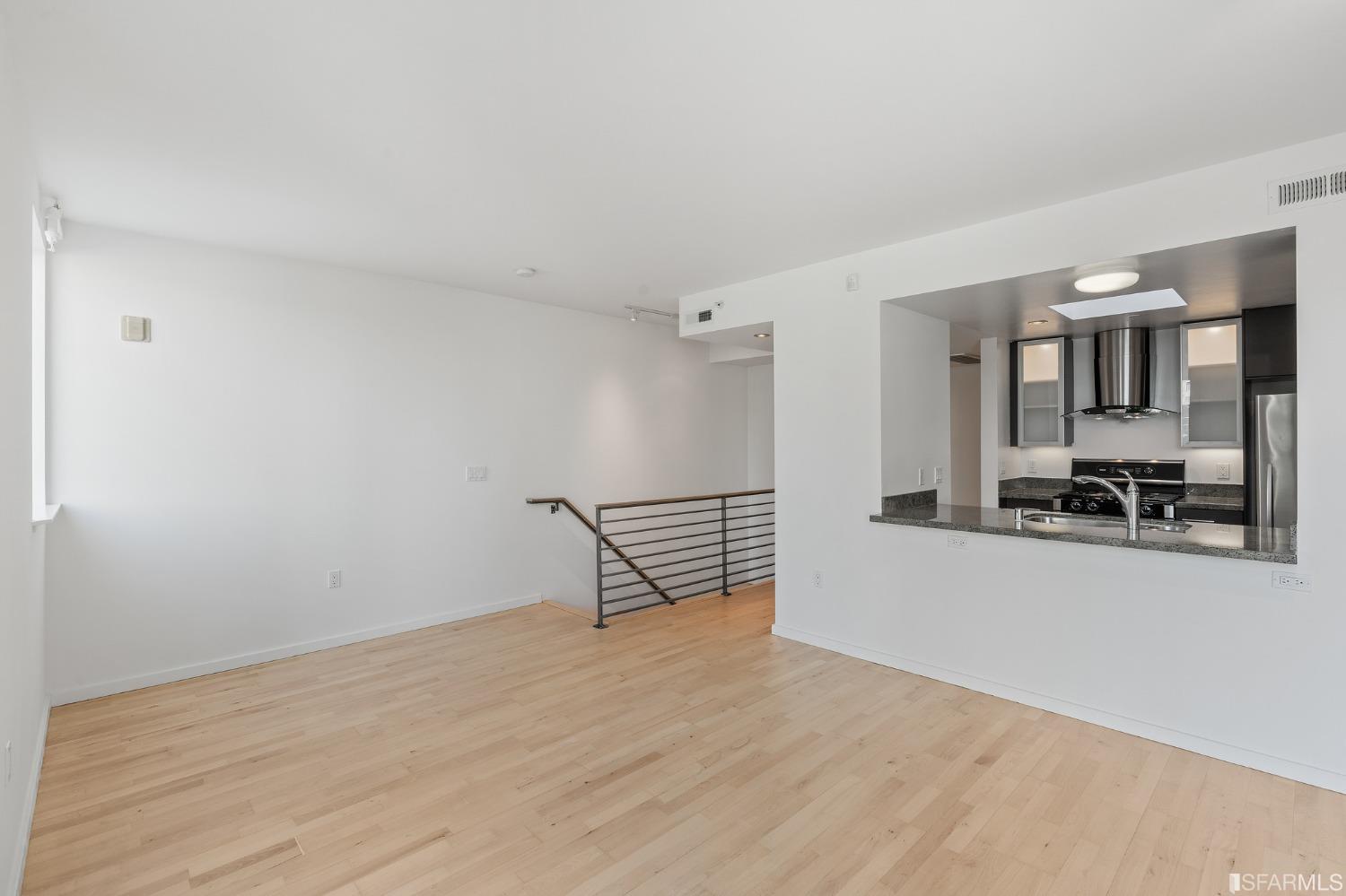 69 Clementina Street # 802