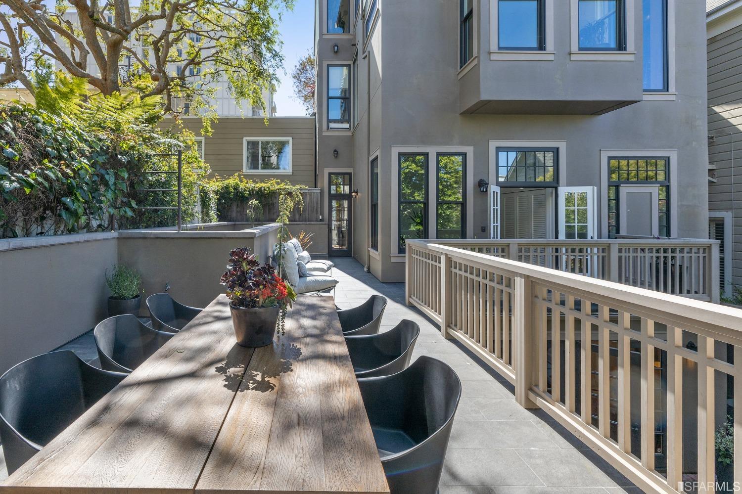 2614 Buchanan Street # 1