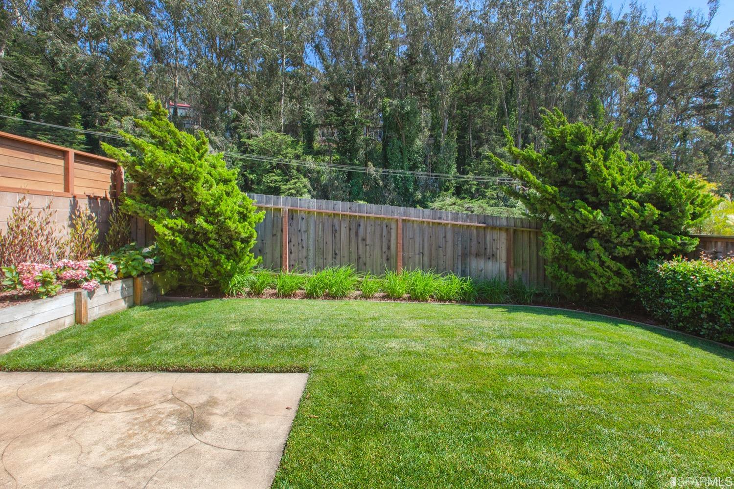 23 Forest Knolls Drive