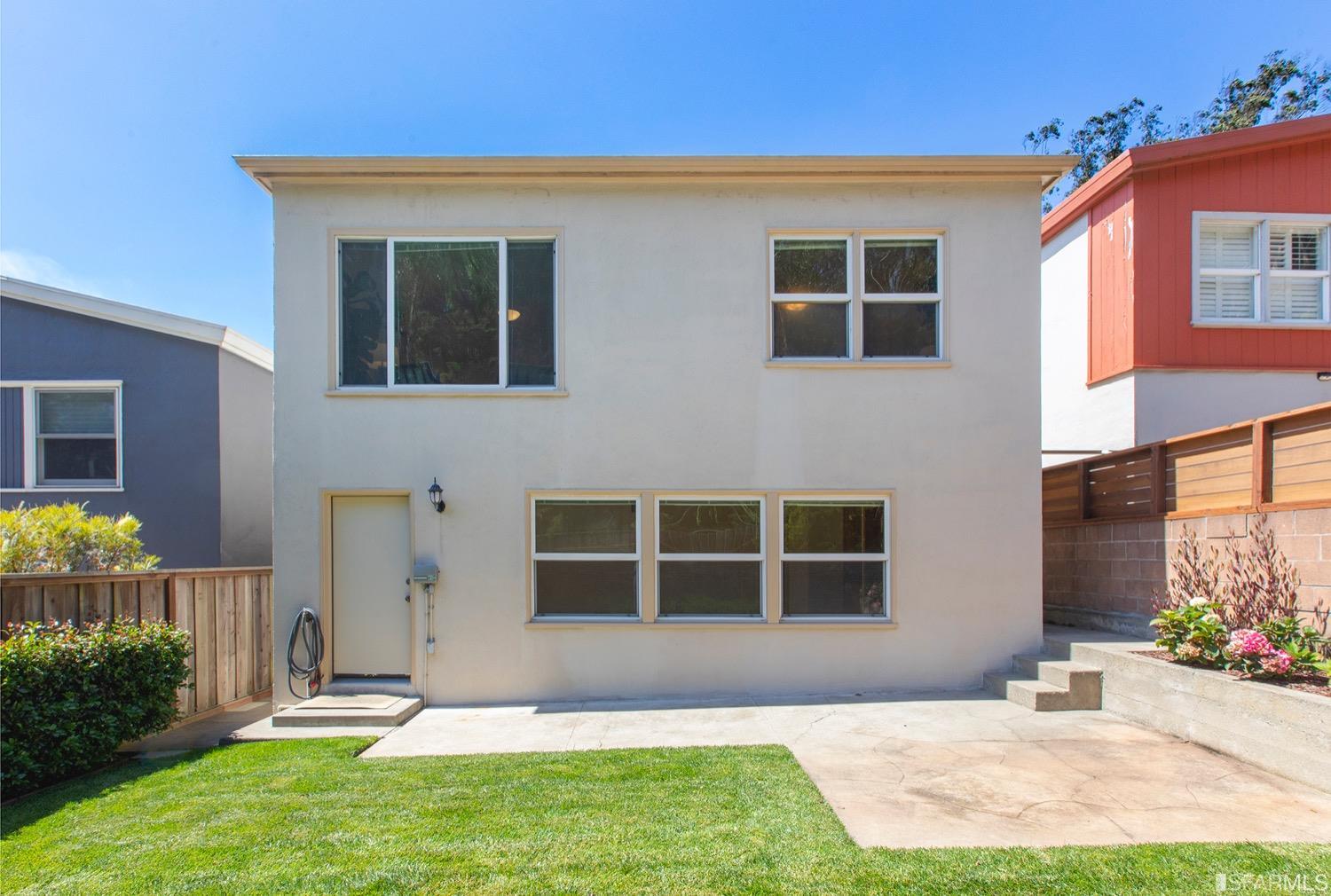 23 Forest Knolls Drive