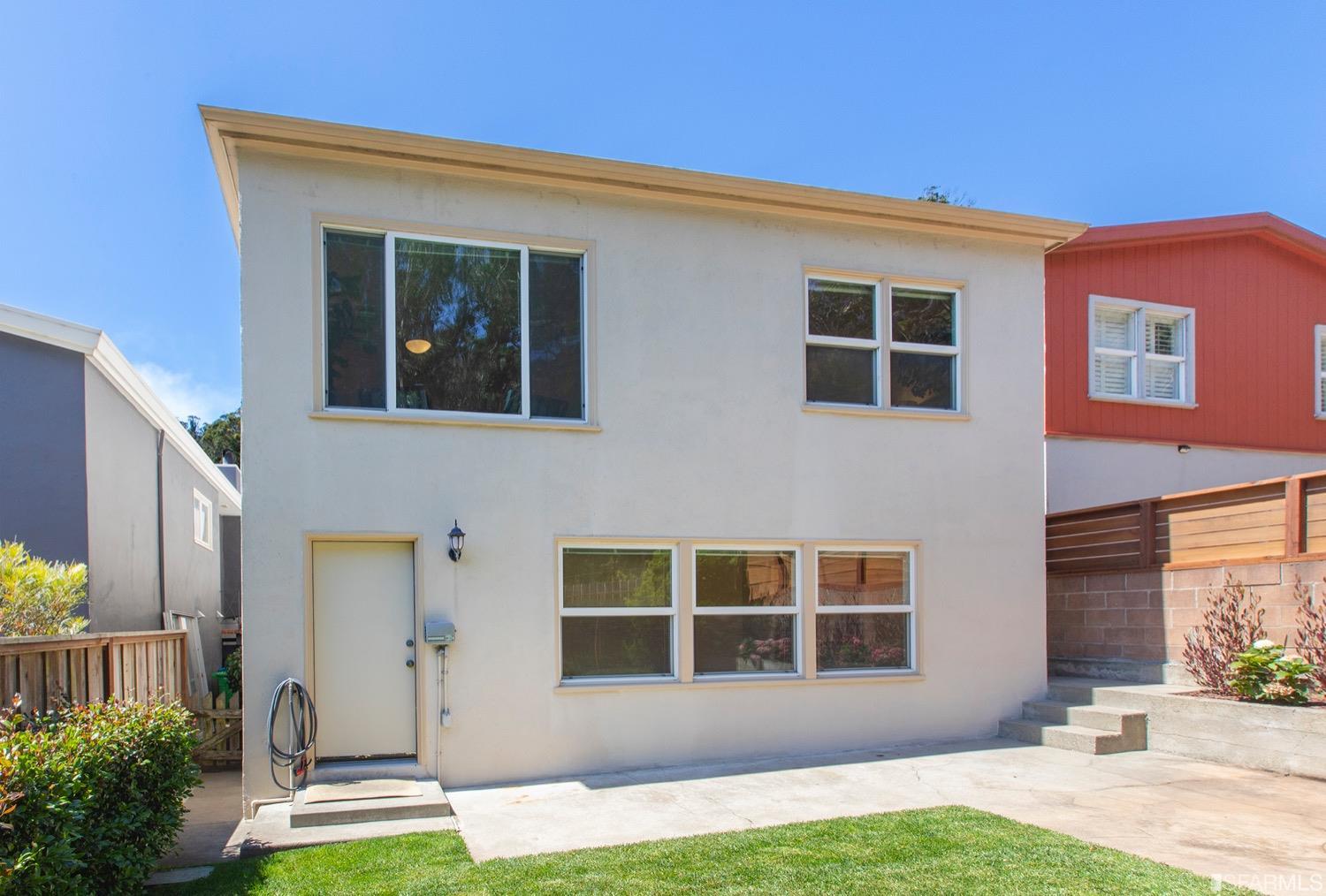 23 Forest Knolls Drive