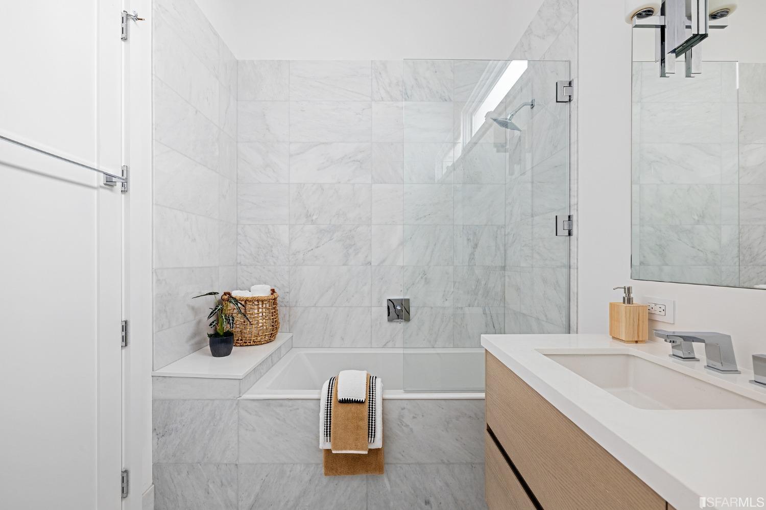 2684 Sacramento Street