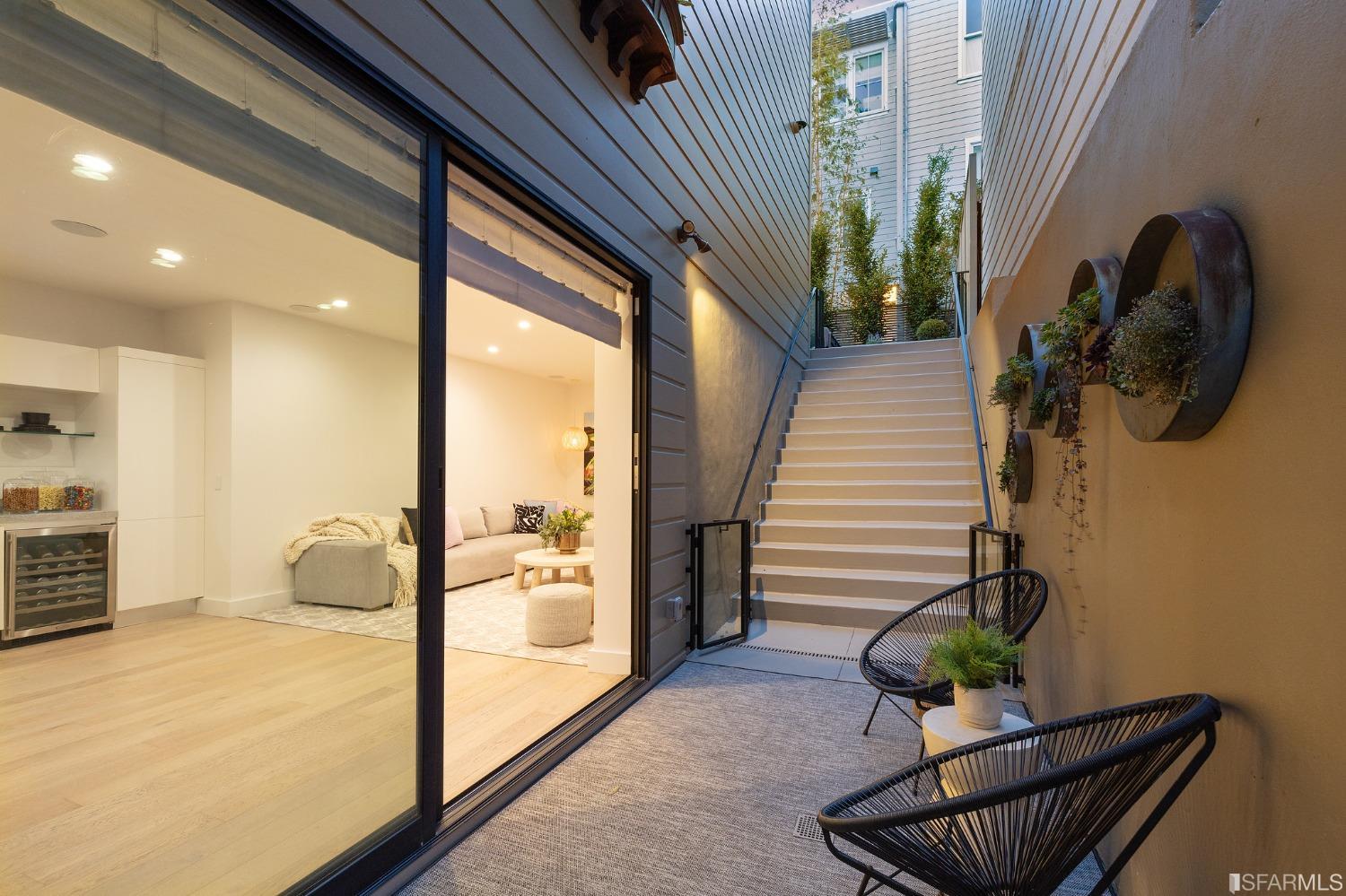 2684 Sacramento Street