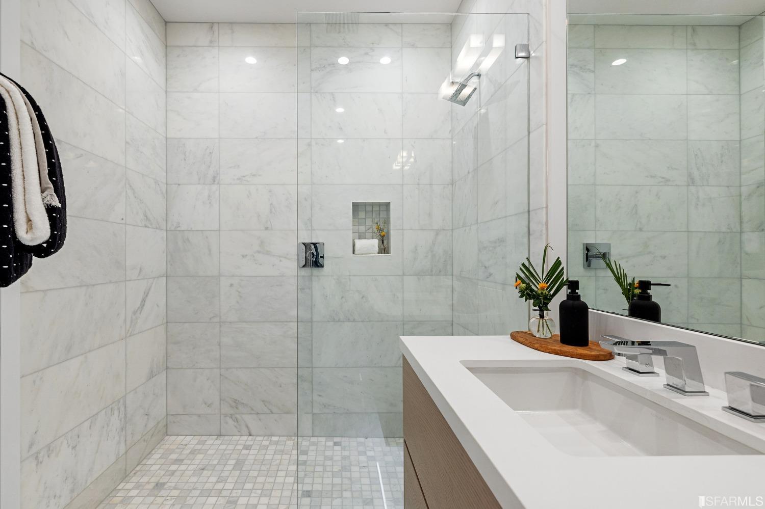 2684 Sacramento Street