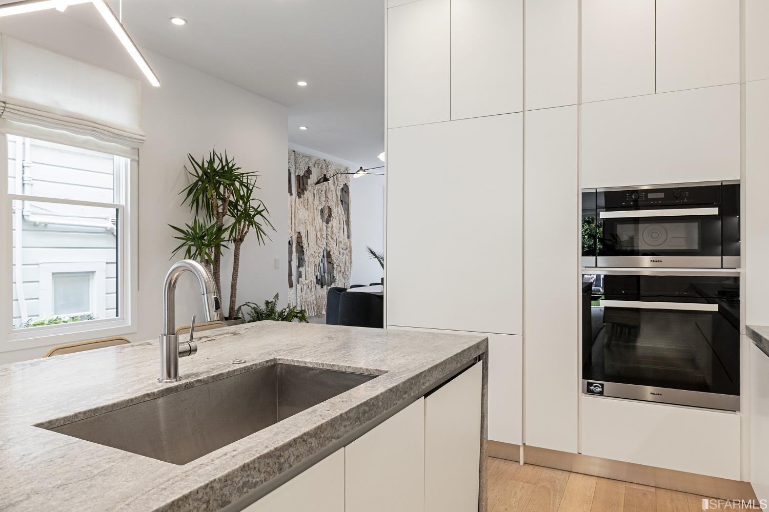 2684 Sacramento Street