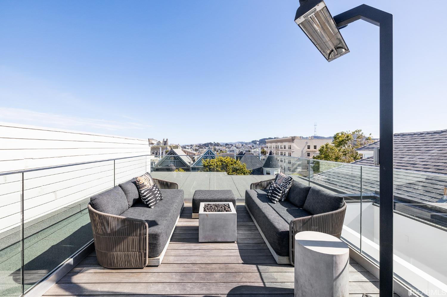 2684 Sacramento Street