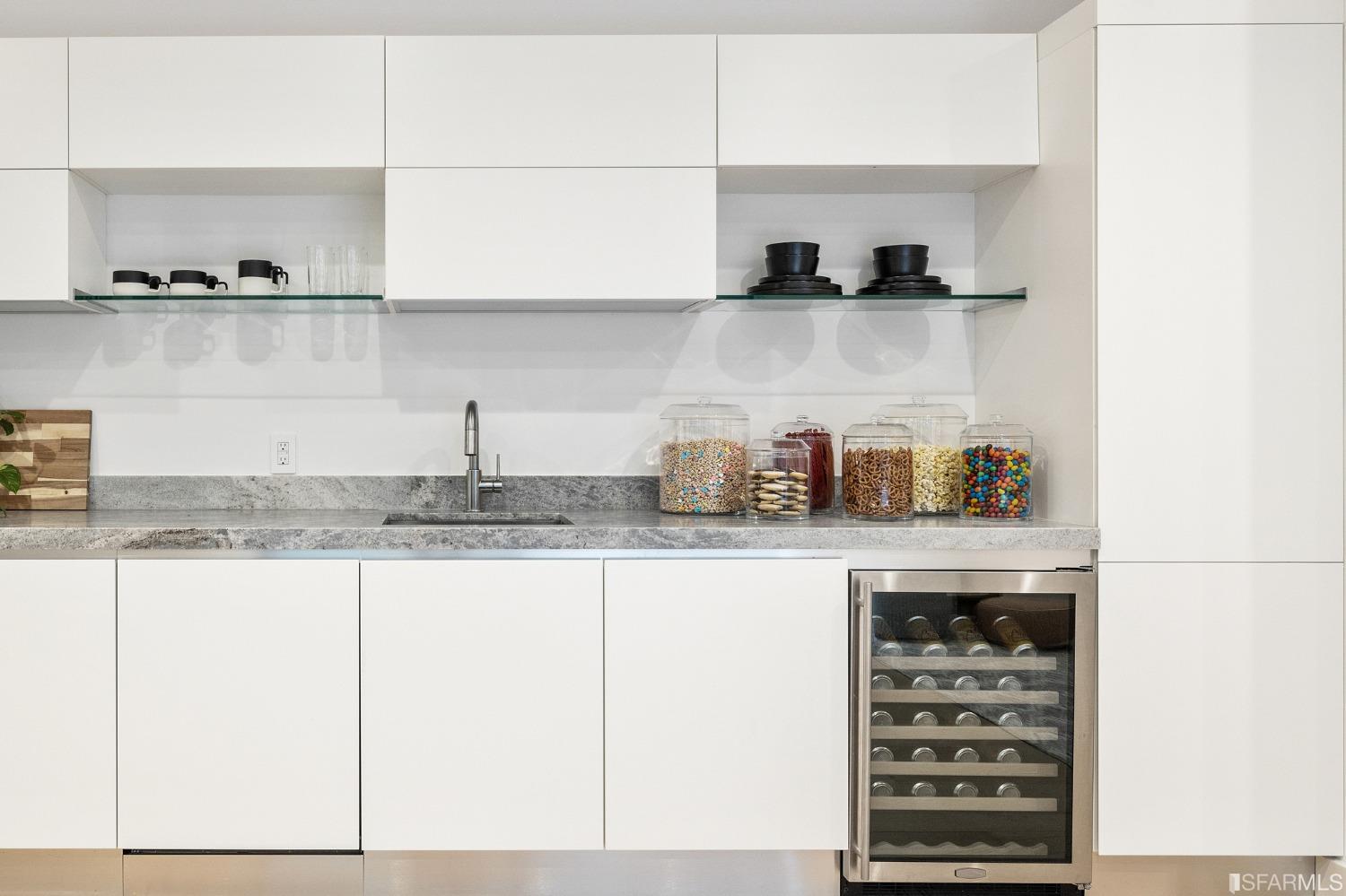 2684 Sacramento Street