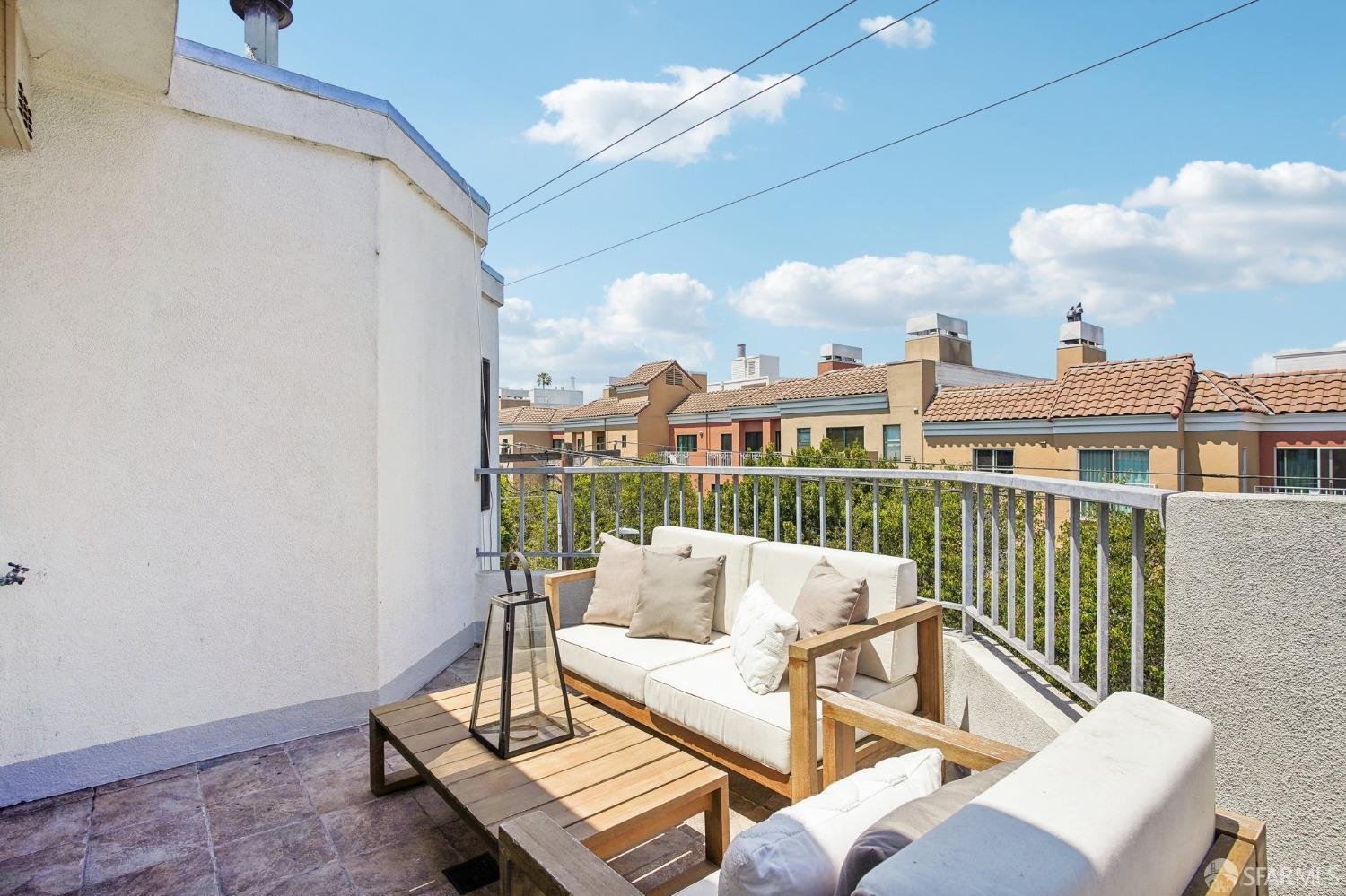 629 Chestnut Street # 401